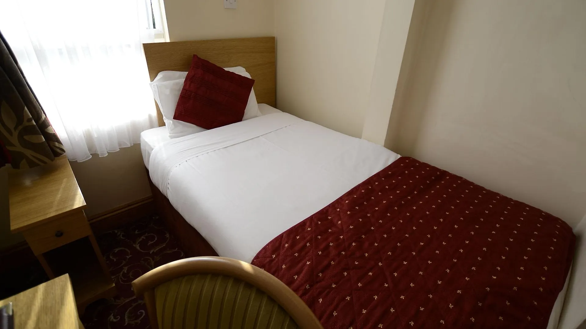 Britannia Inn Hotel Ilford 3*,